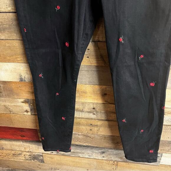Gap Black Floral Embroidered High Rise Universal Leggings Size 14/32 - Picture 4 of 10